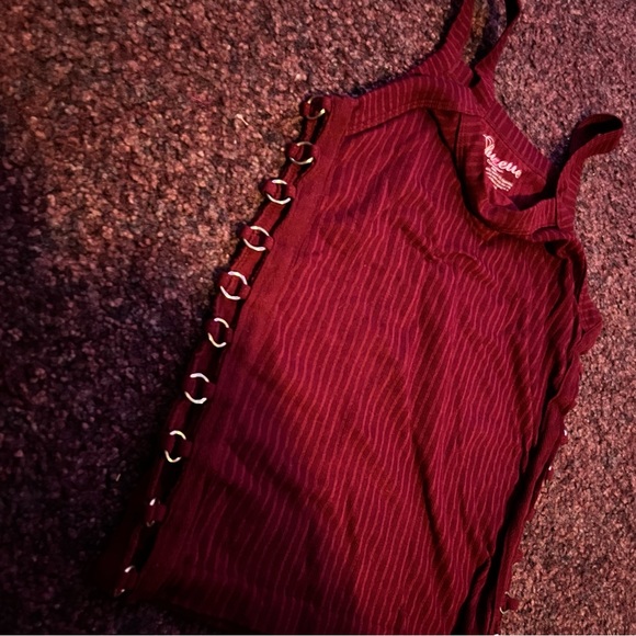 Women’s top - Picture 2 of 3